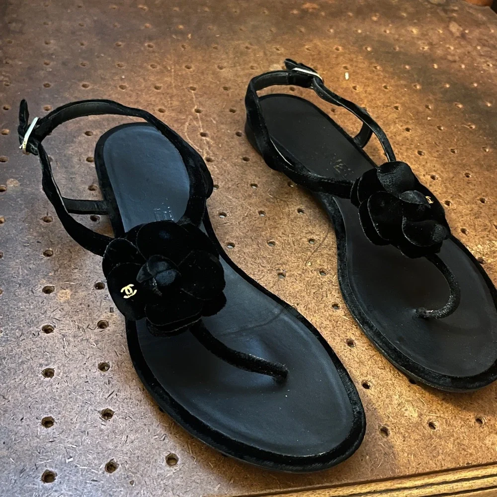 Kept for myself Chanel Black Flower Sandals
